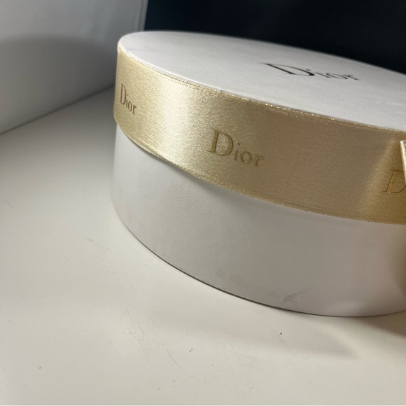 Dior White/Gold Round Hat Box W/ Pillow- 9 1/4” Diameter- Empty - Picture 10 of 16